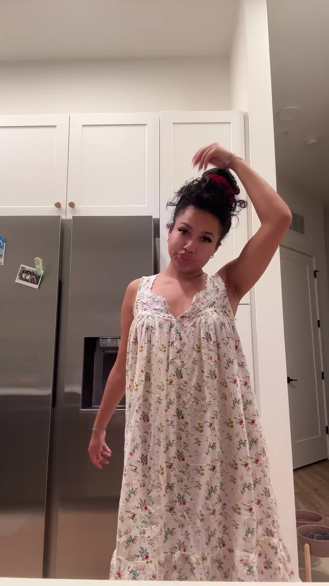 @Bella
