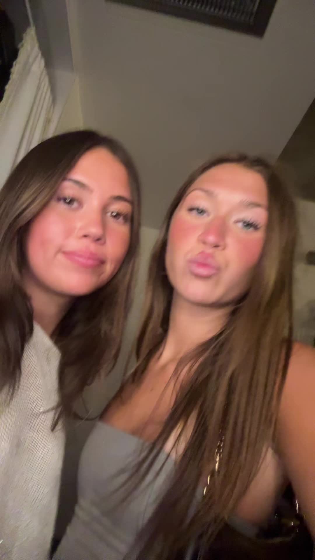 @molls