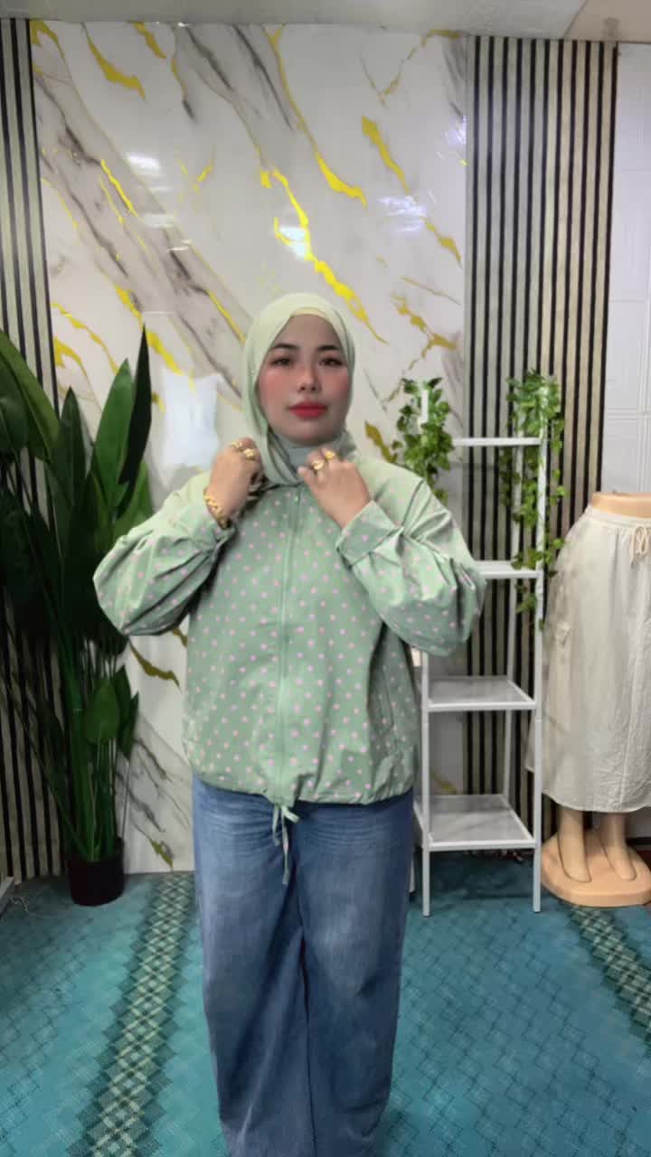 @Sofia.Fashion’s