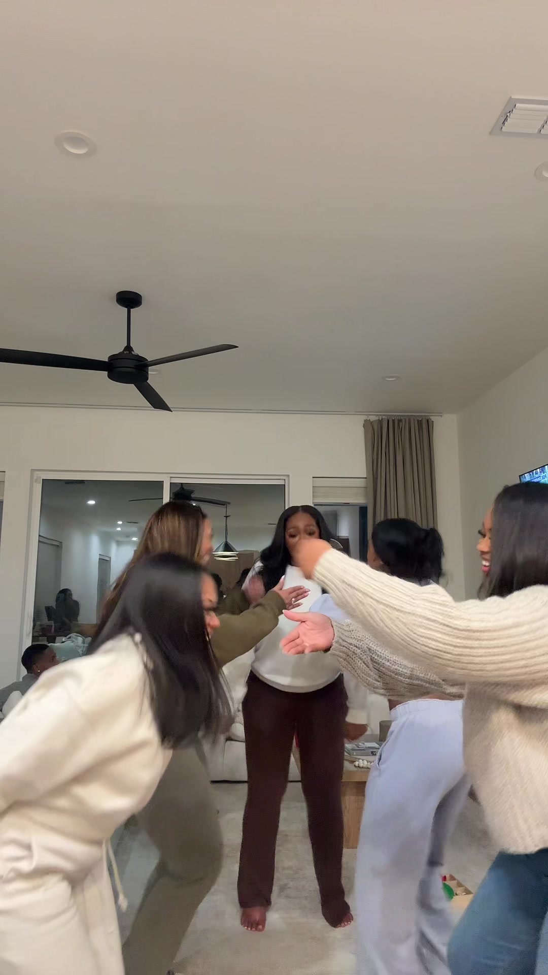 @LAYCEE
