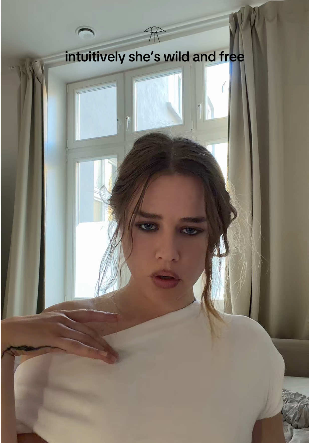 @ANNA8ELLE