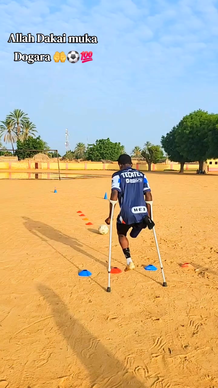 @Najeeb one Leg ⚽