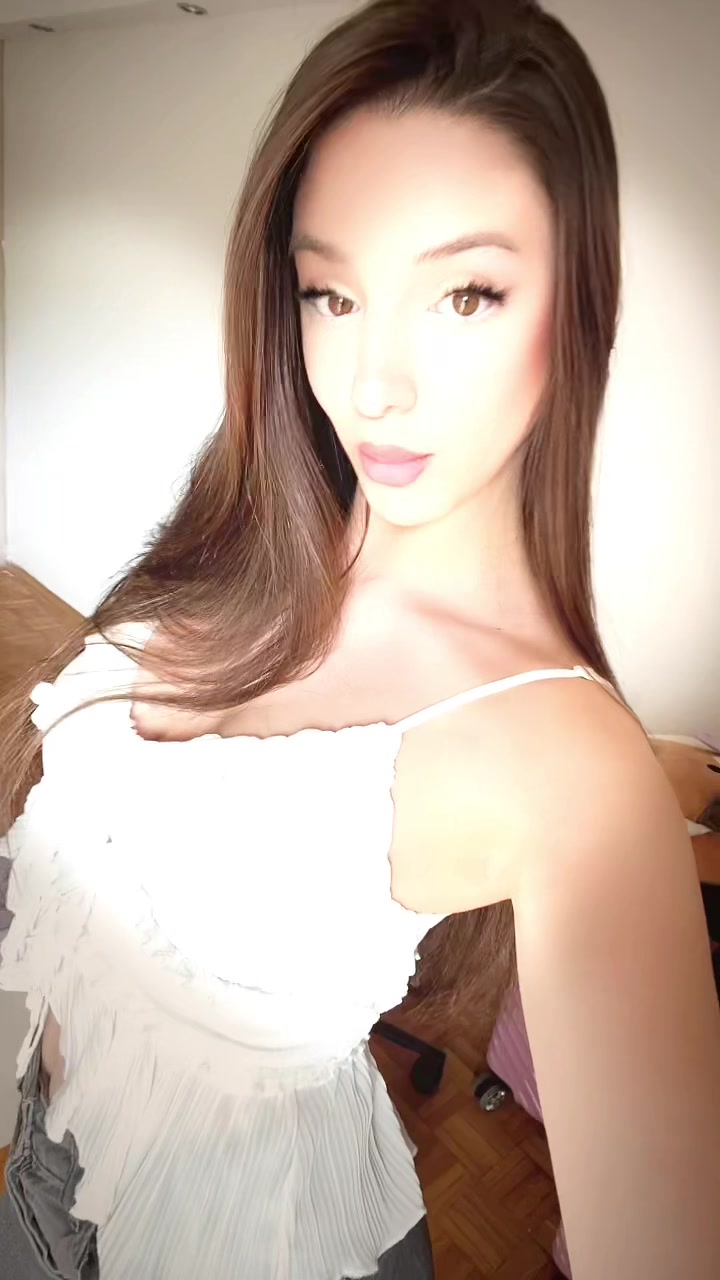 @elena