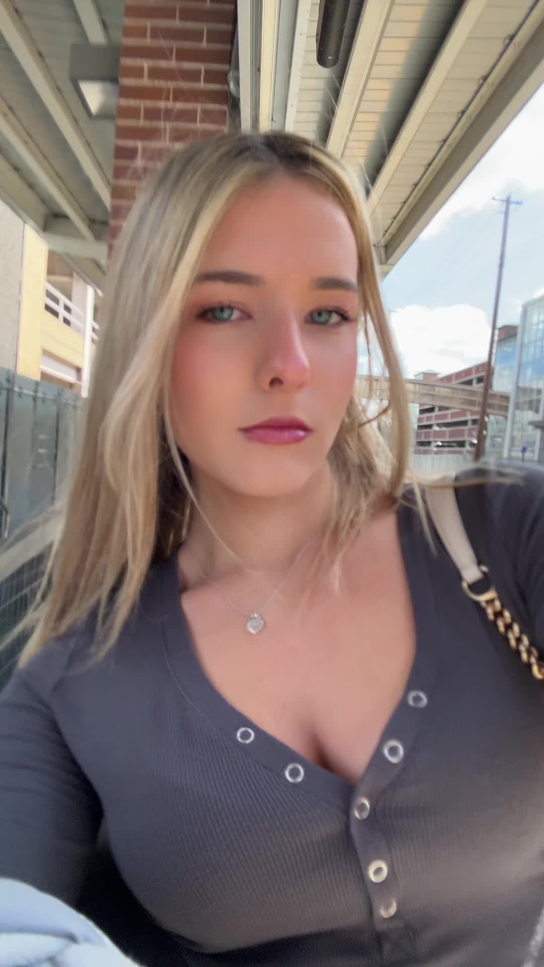 @ava
