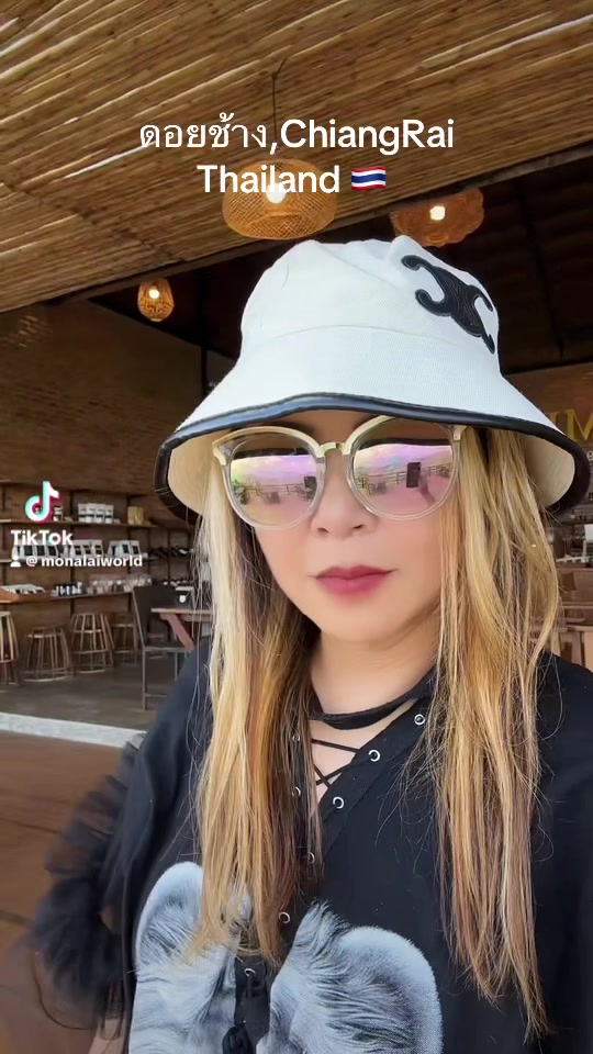 @monalaiworld