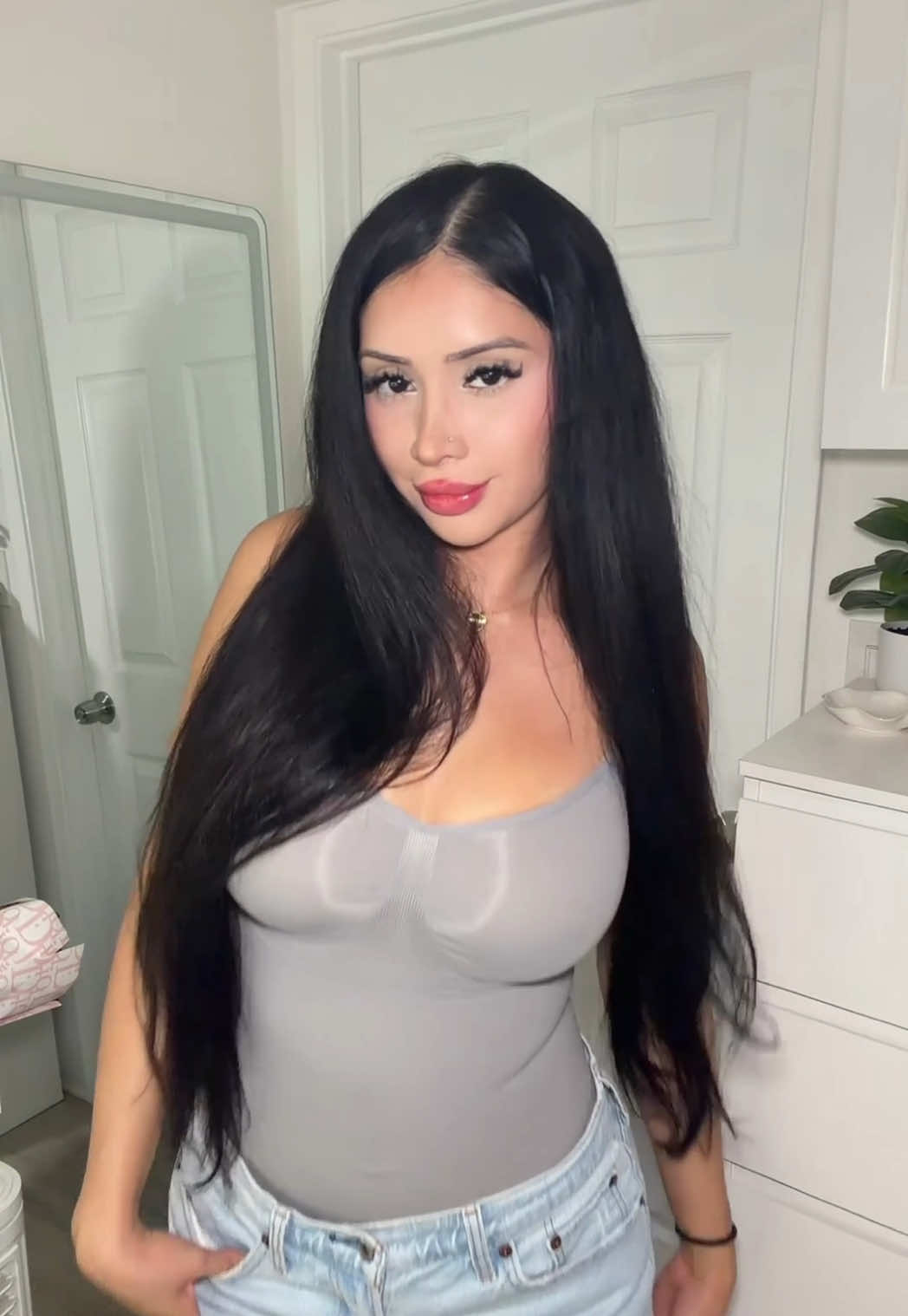 @yeleina
