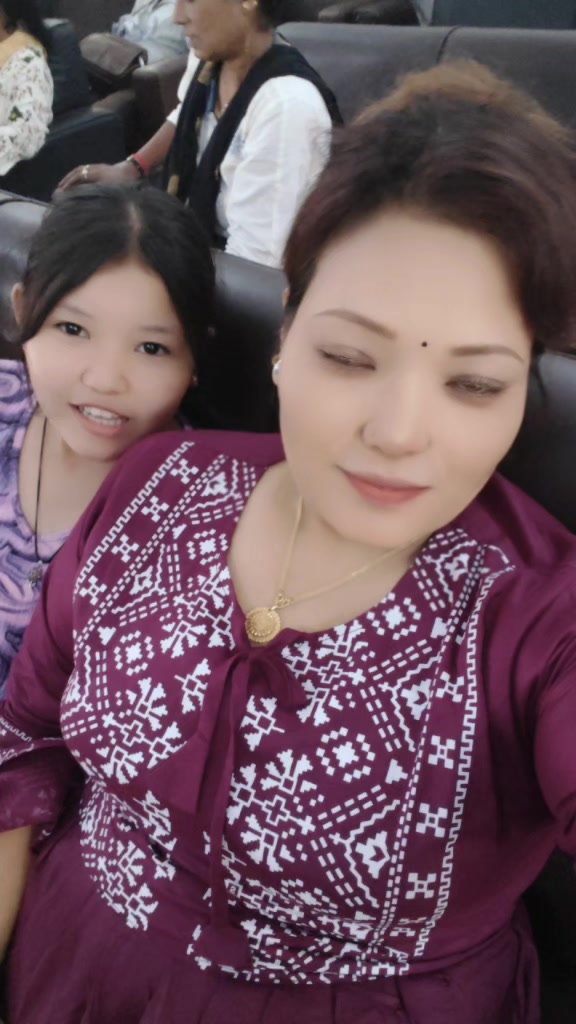 @💞Santi💞 Thapa 💞Rai💞