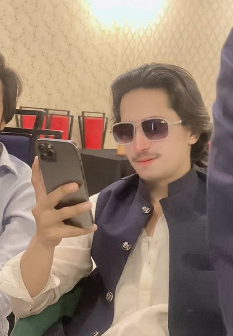 @وحید نیازی (گلشاہی)👑