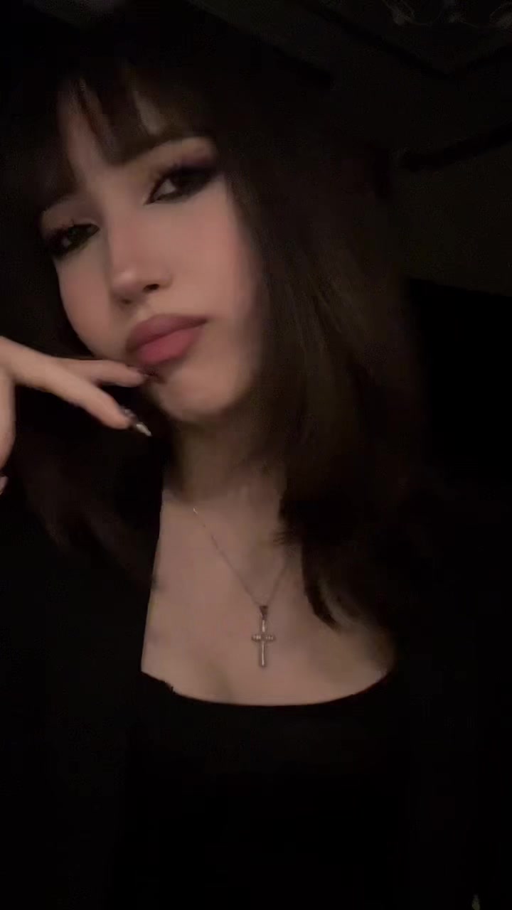 @HELEN