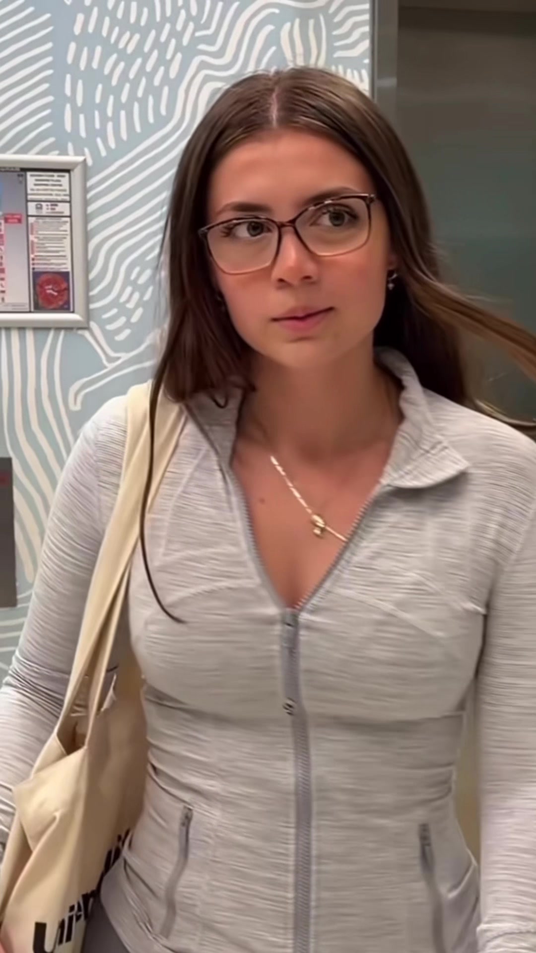 @Womenwalkingaway