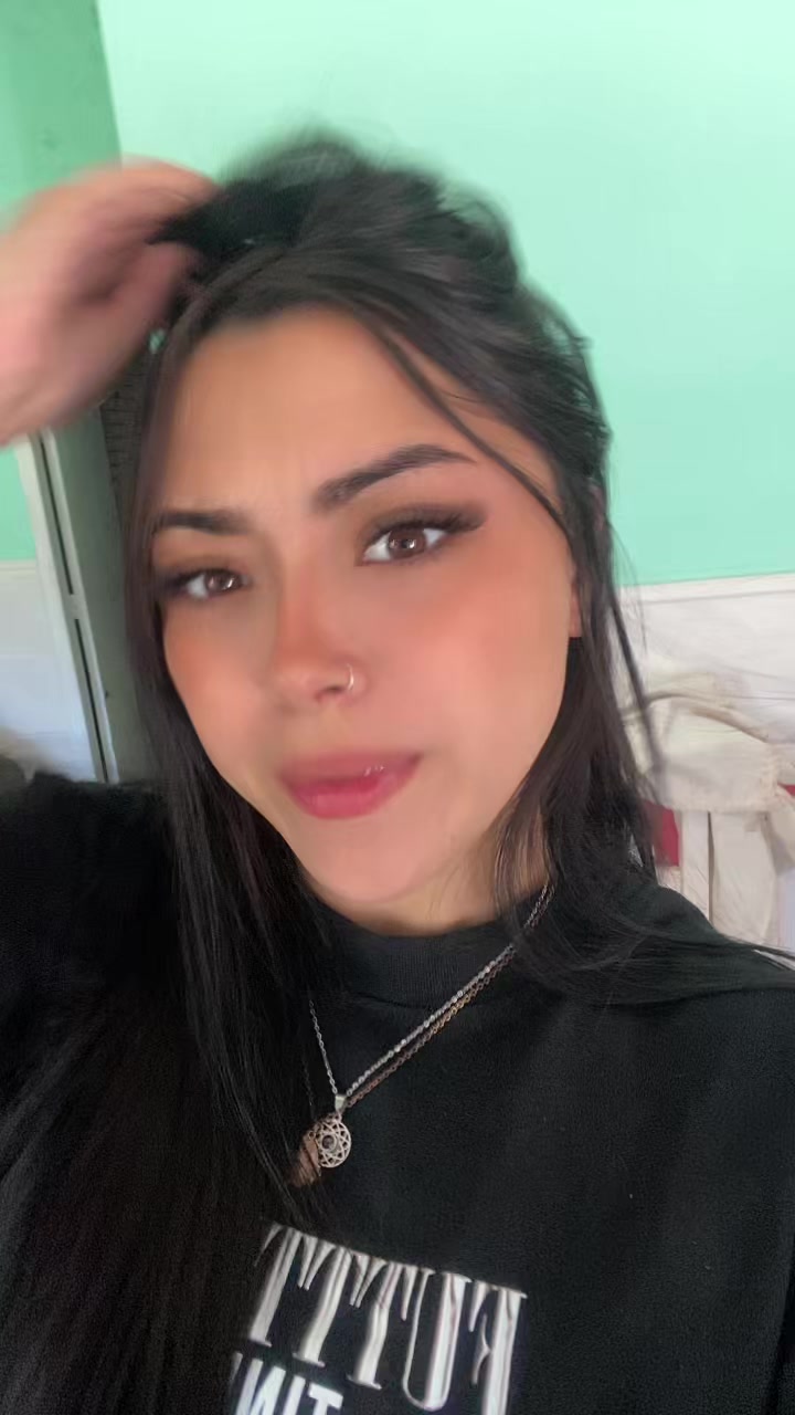 @Julii✨