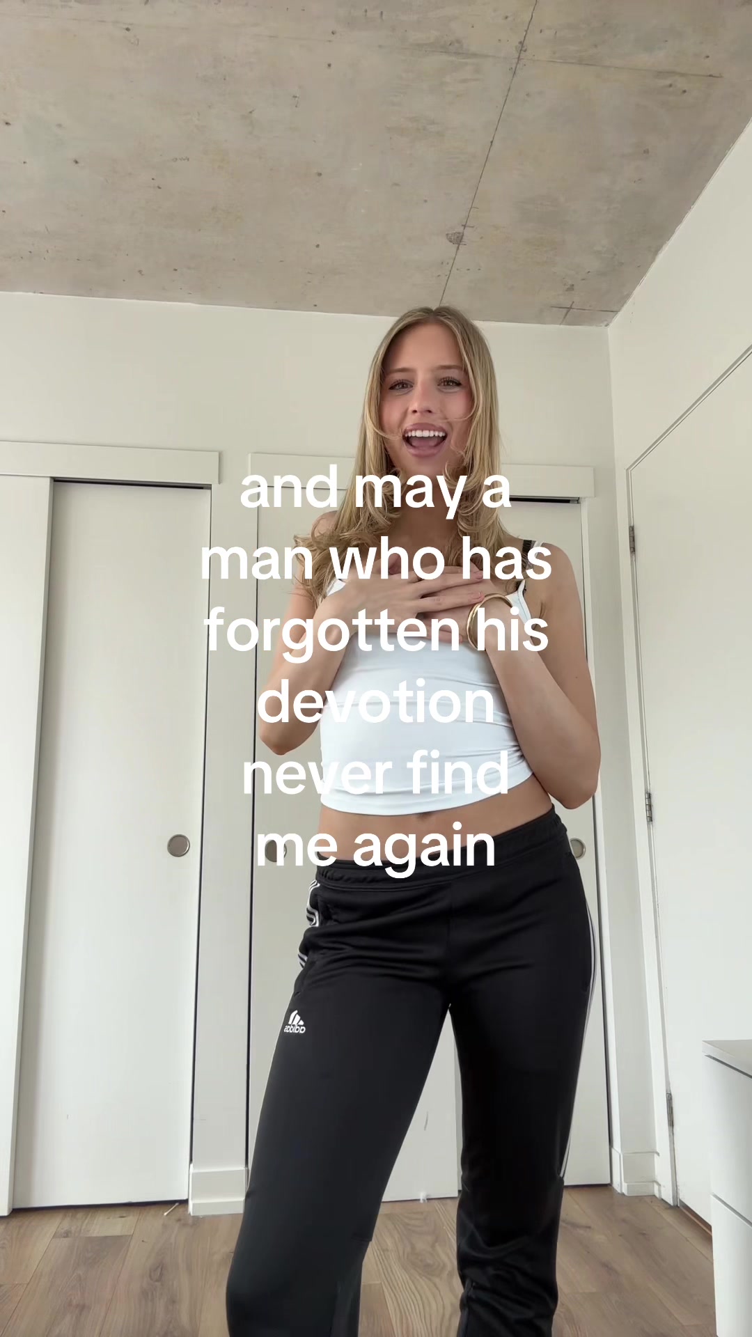 @KYRA| WELLNESS + FASHION
