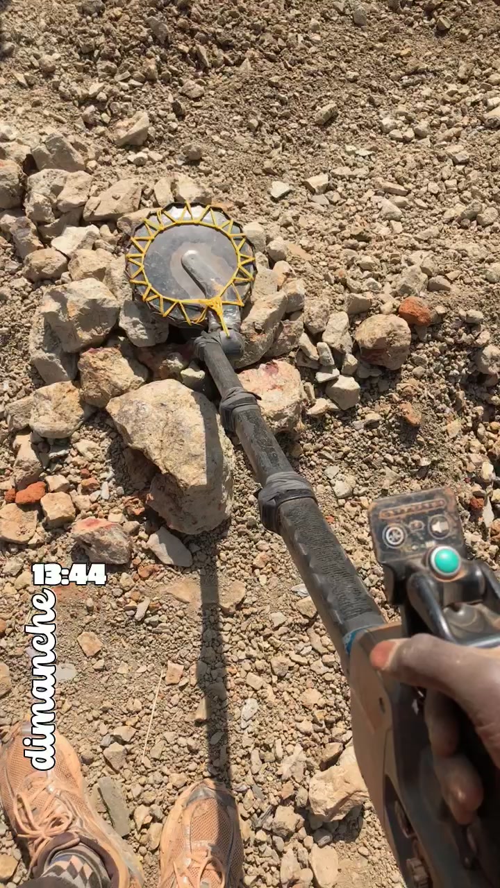 @A&iuml;djo