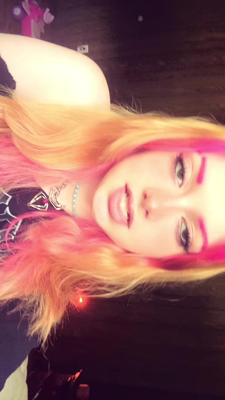 @Bella_9_9_9