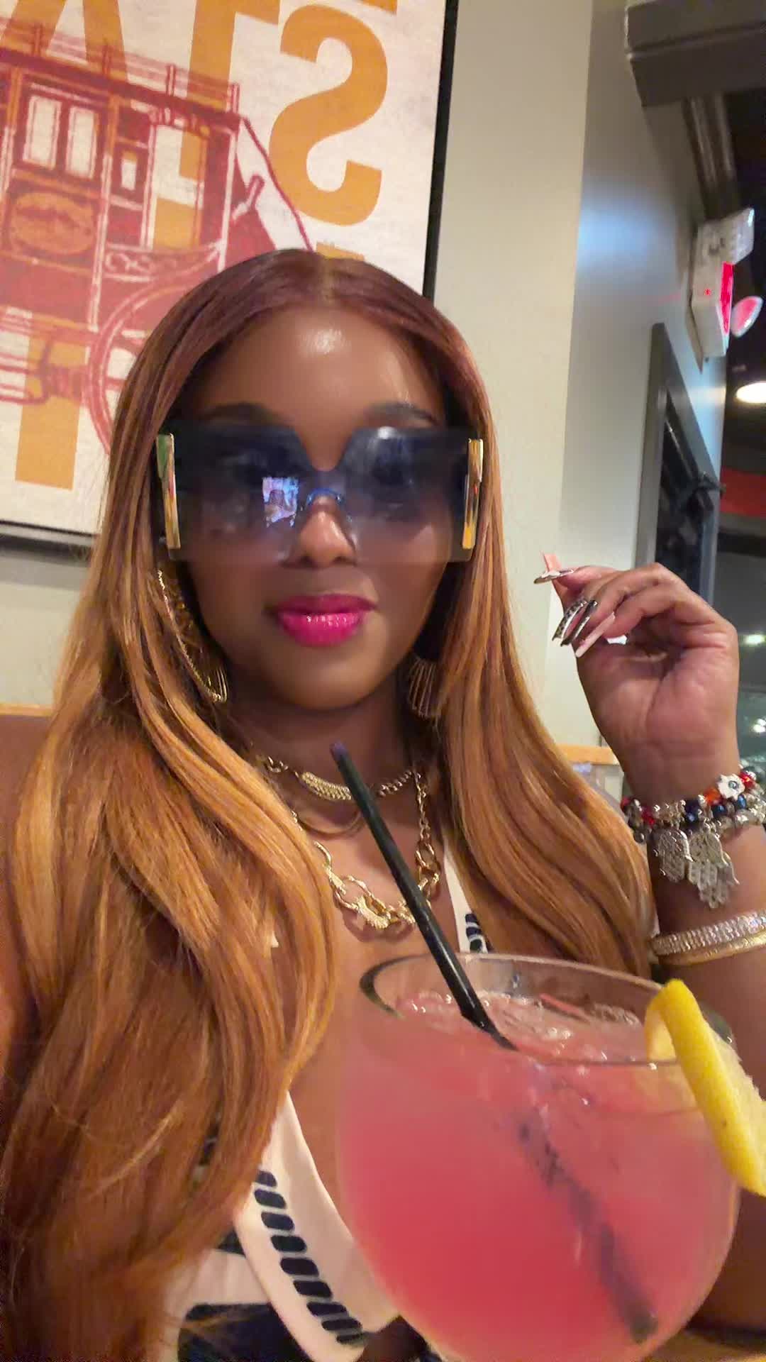@Kay_Nikole1