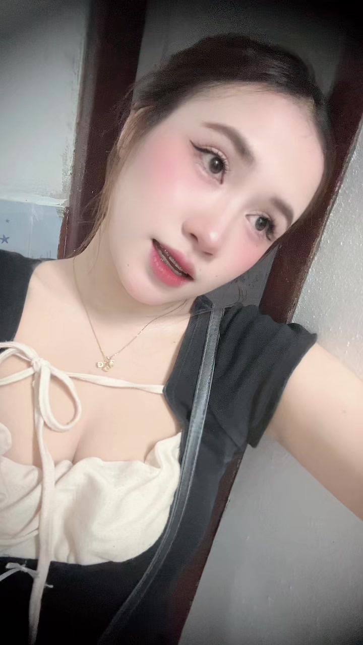 @2004🦋💫