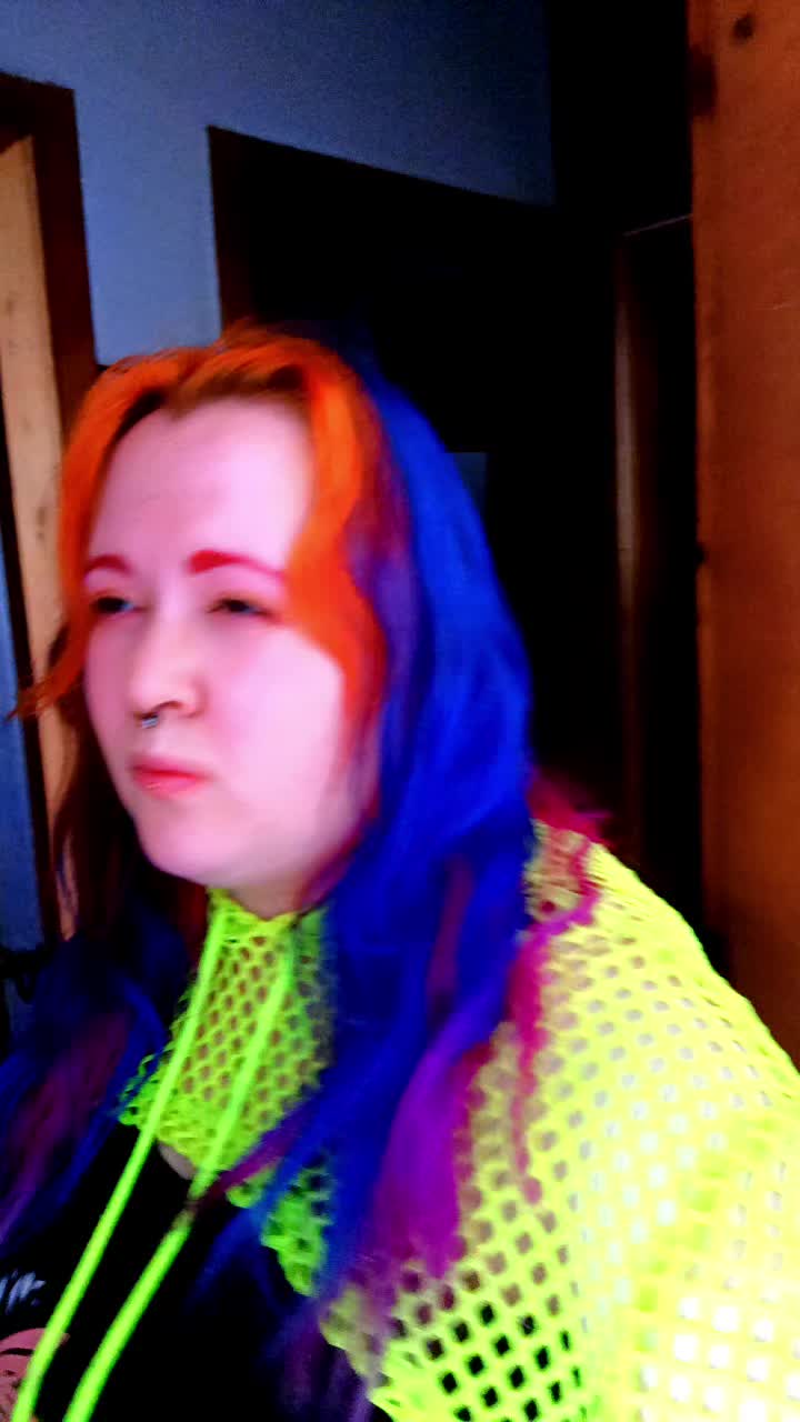 @Rainbowshit13🌺