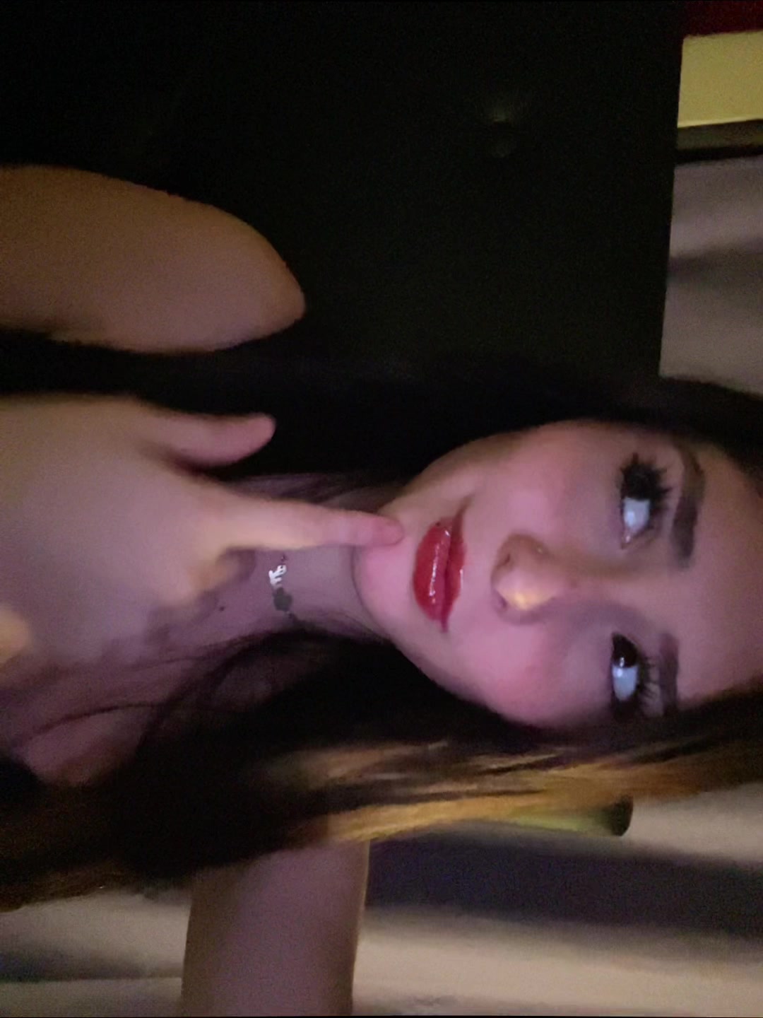 @๐ชฉ๐๐