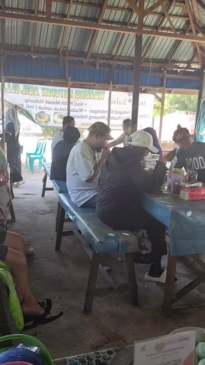 @warung katupat acil ella