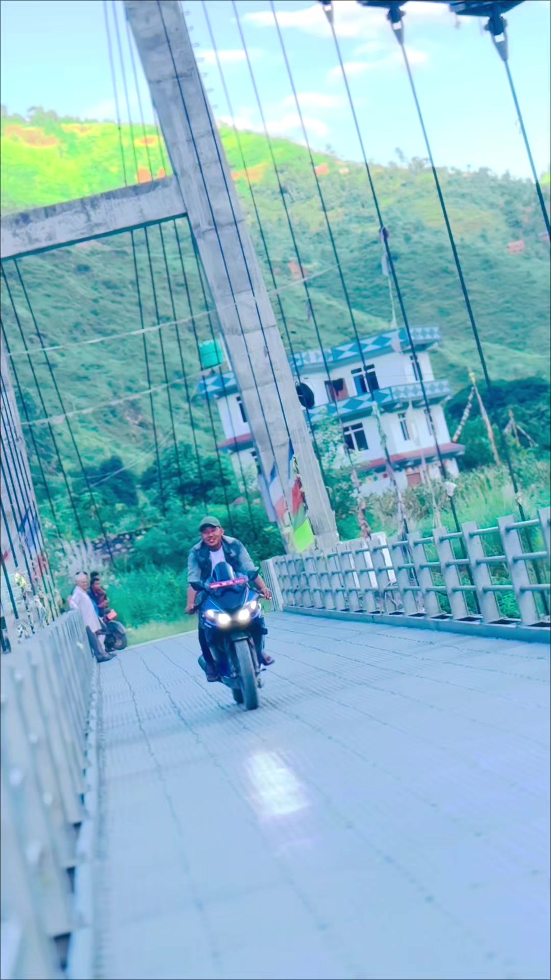 @DJ मेघ लामा