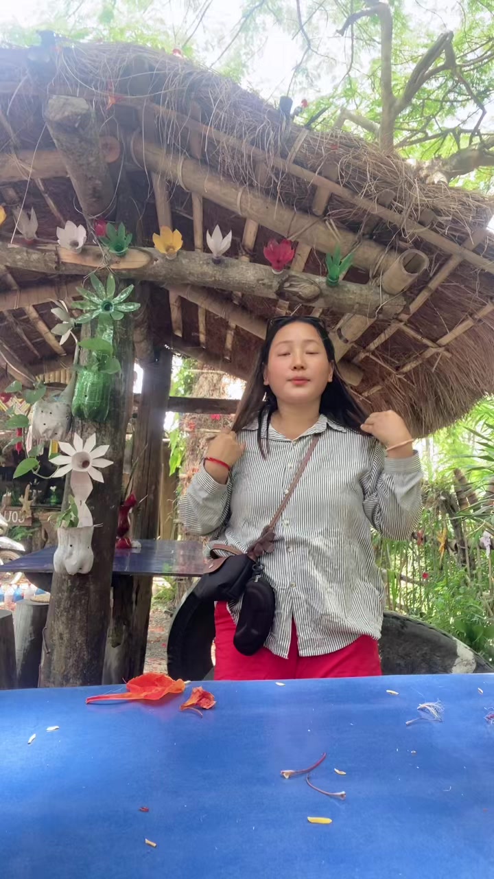 @mira pradhan🌼