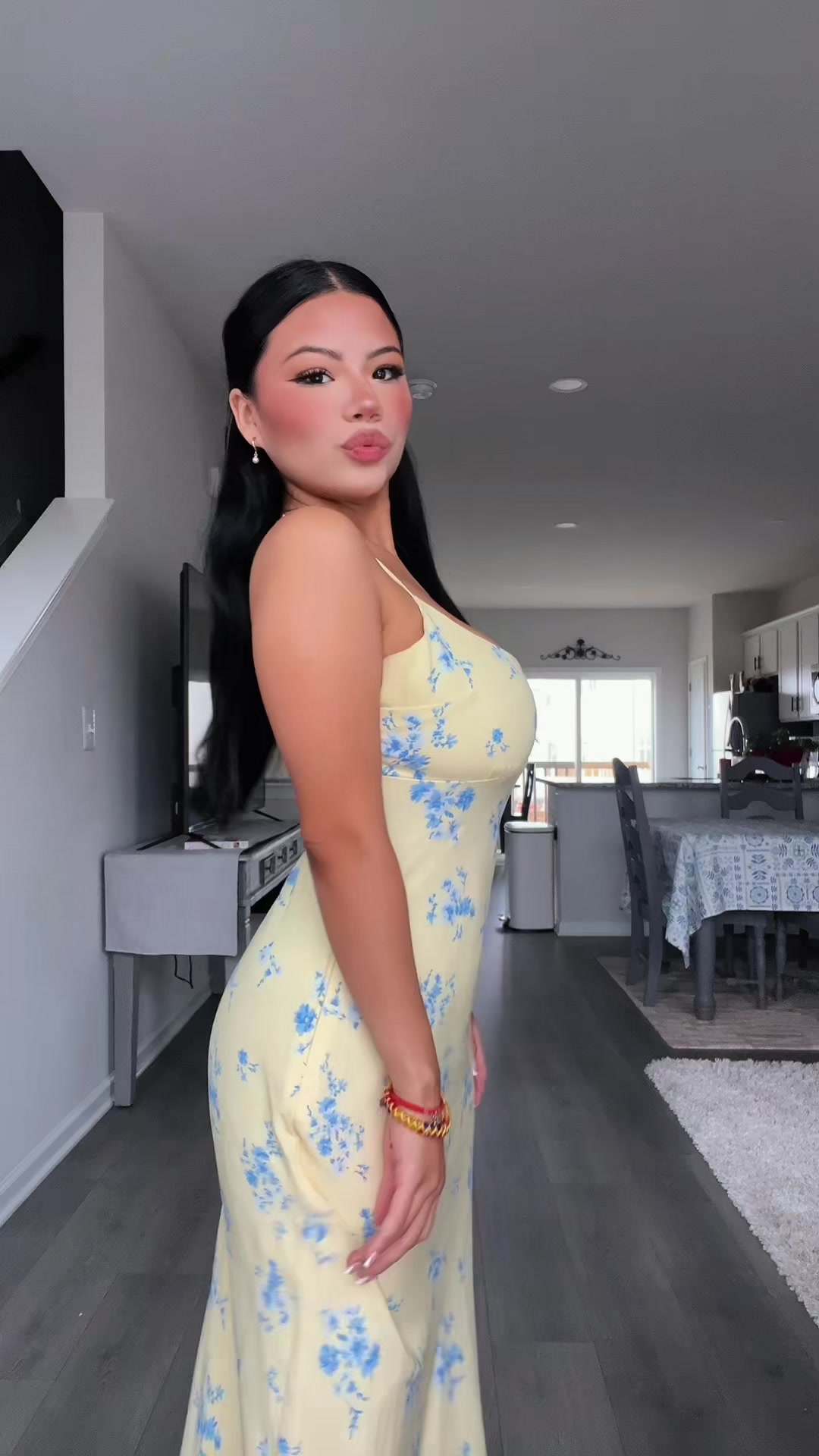 @VALENTINA