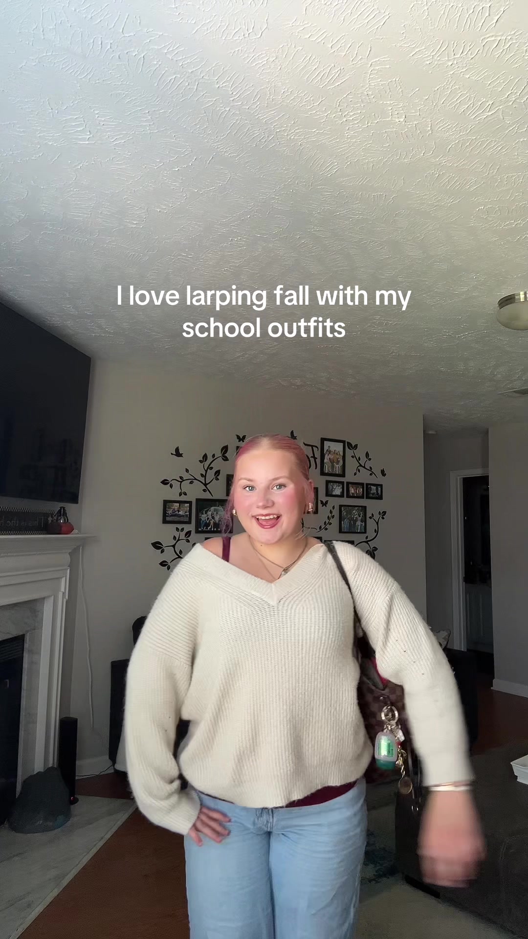 @aiyloralynn