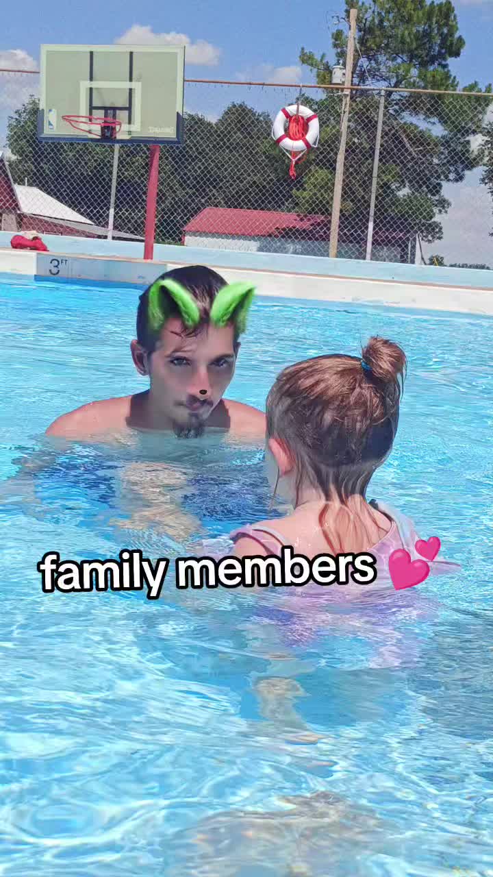 @nikkilovesherwife