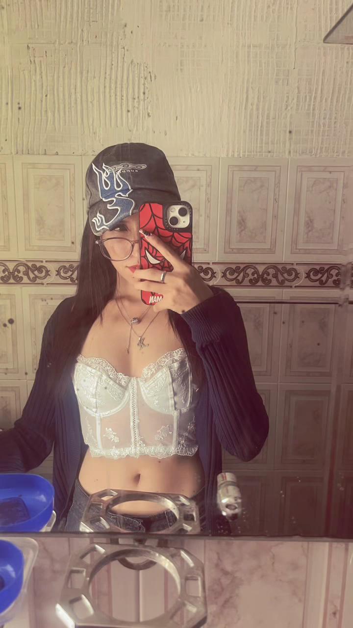 @𝙺𝚎𝚕𝚕𝚢🪼