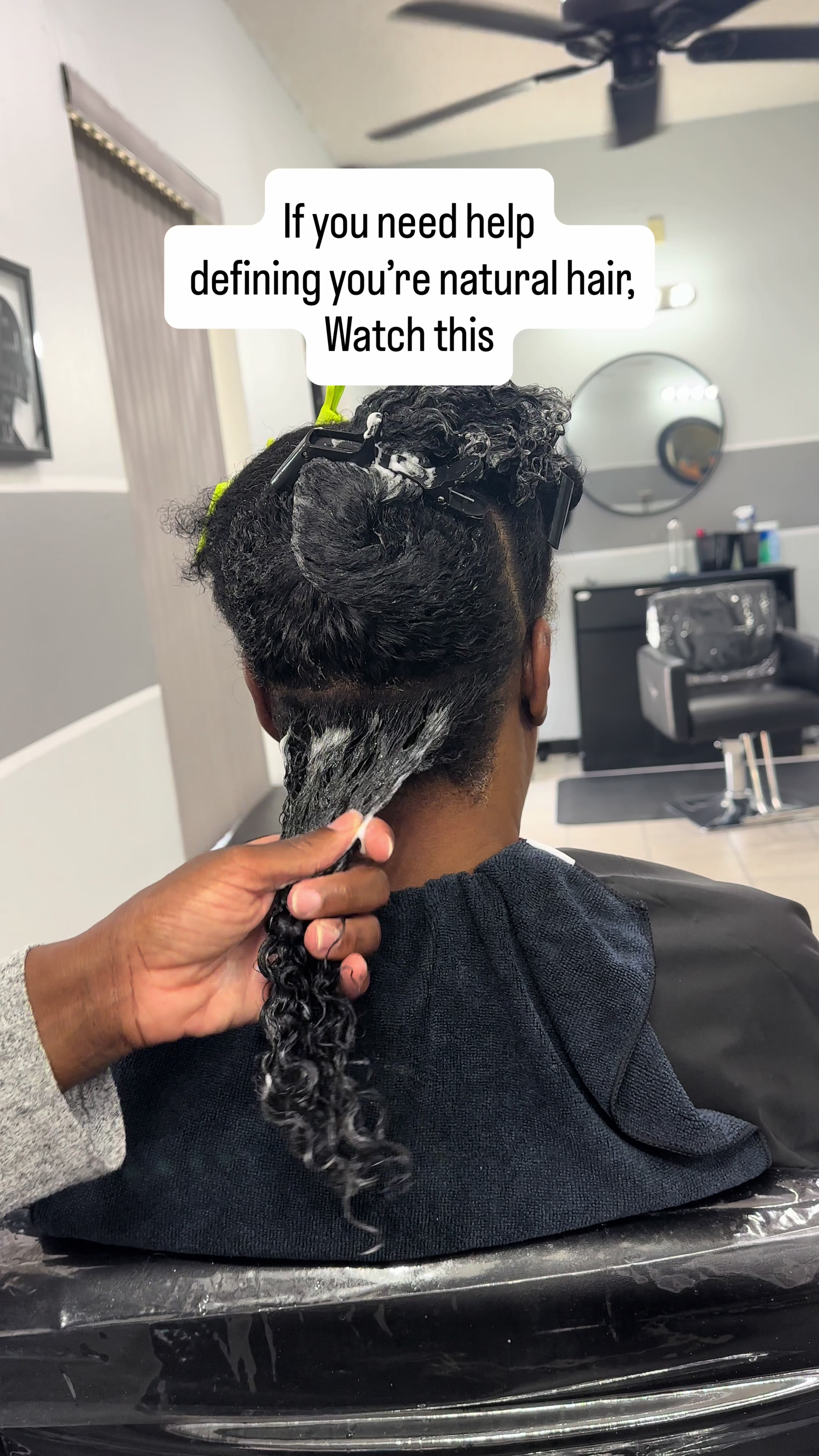 @Strawberricurls | Hairstylist