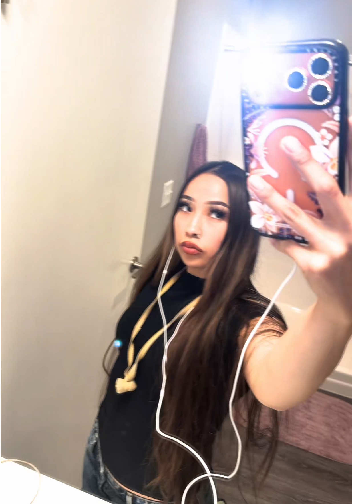 @Flo<3