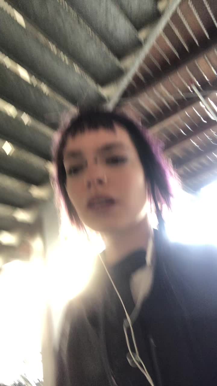 @robin.buzzz