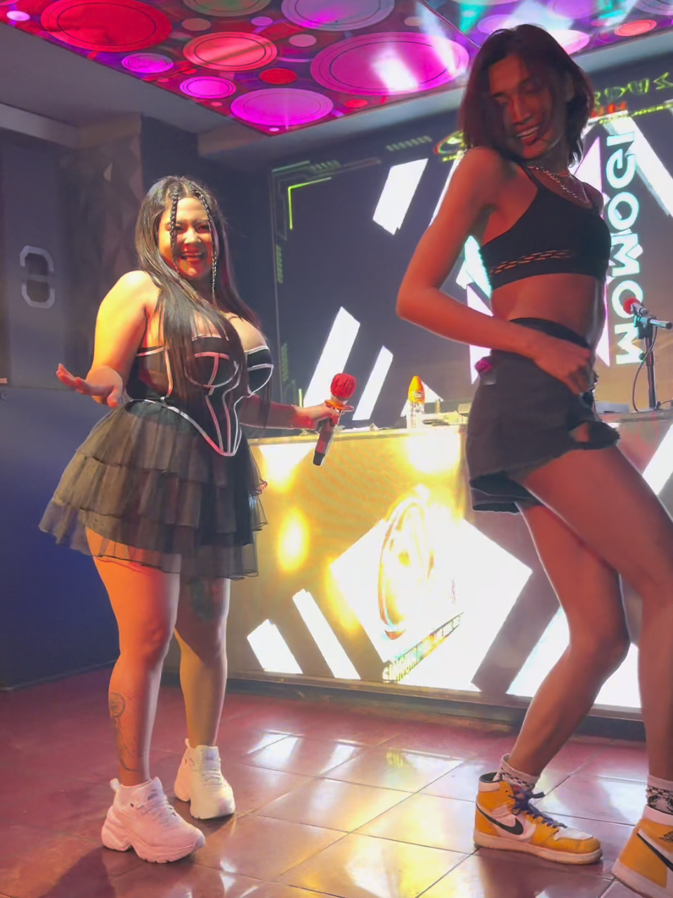 @Ladies Night