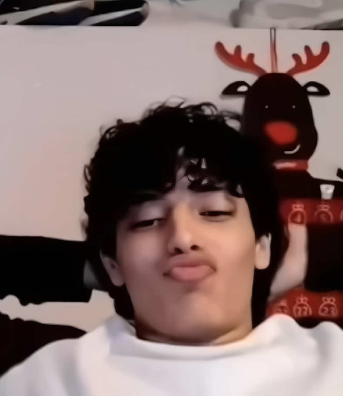 @Ellie ౨ৎ