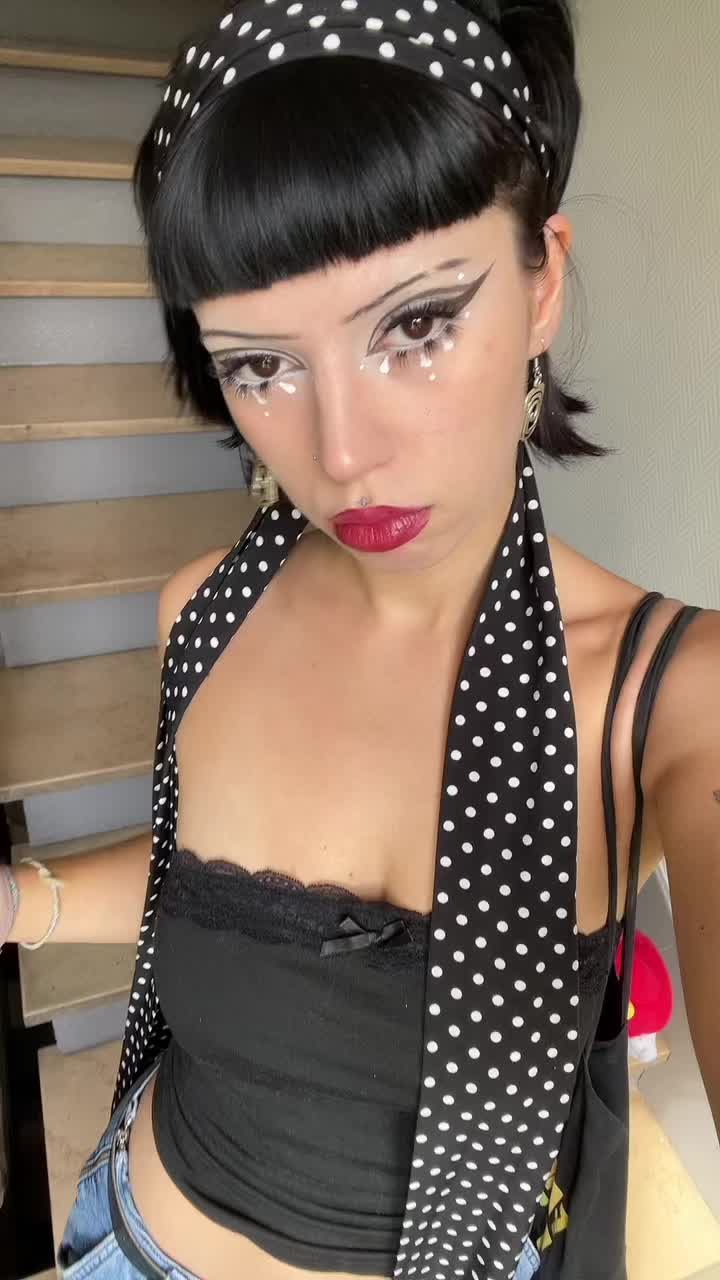 @Julia 🩴🫦
