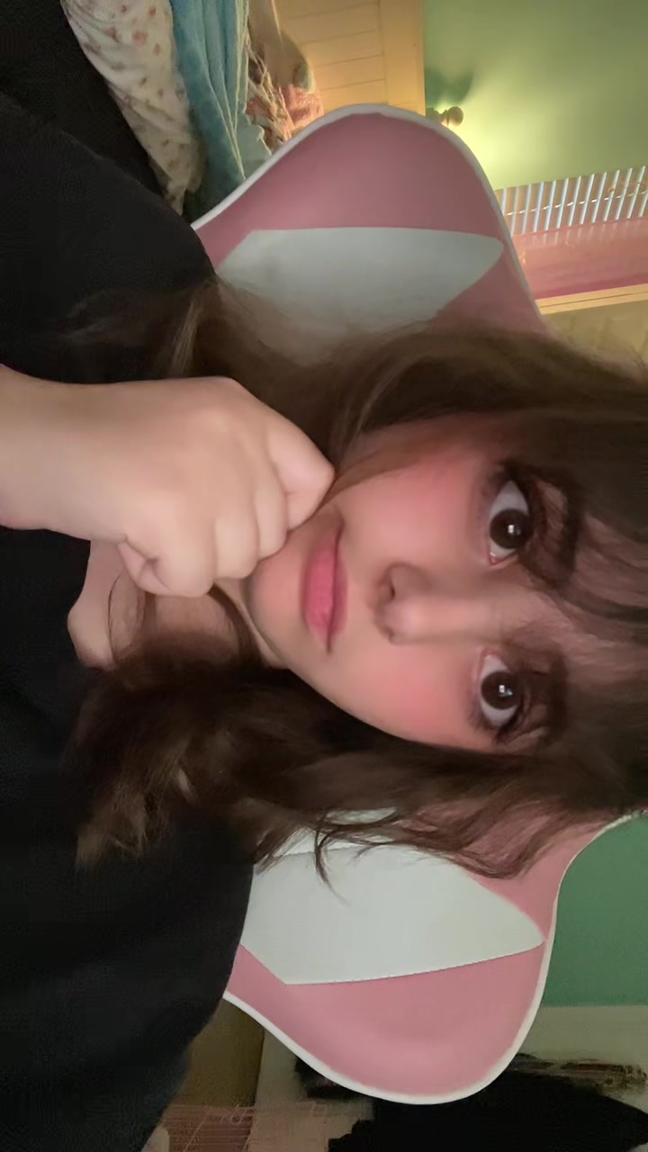 @👾