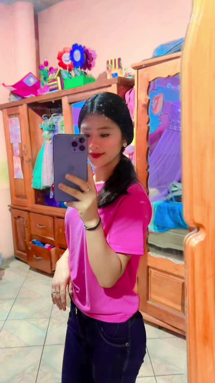 @Florecita🖤🤍🌻🍓