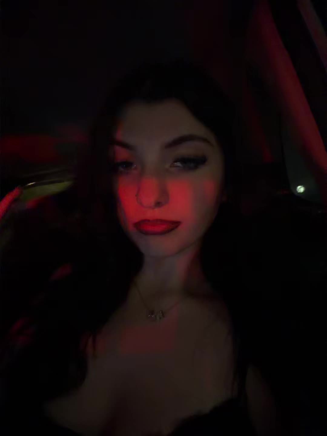 @𝒥.