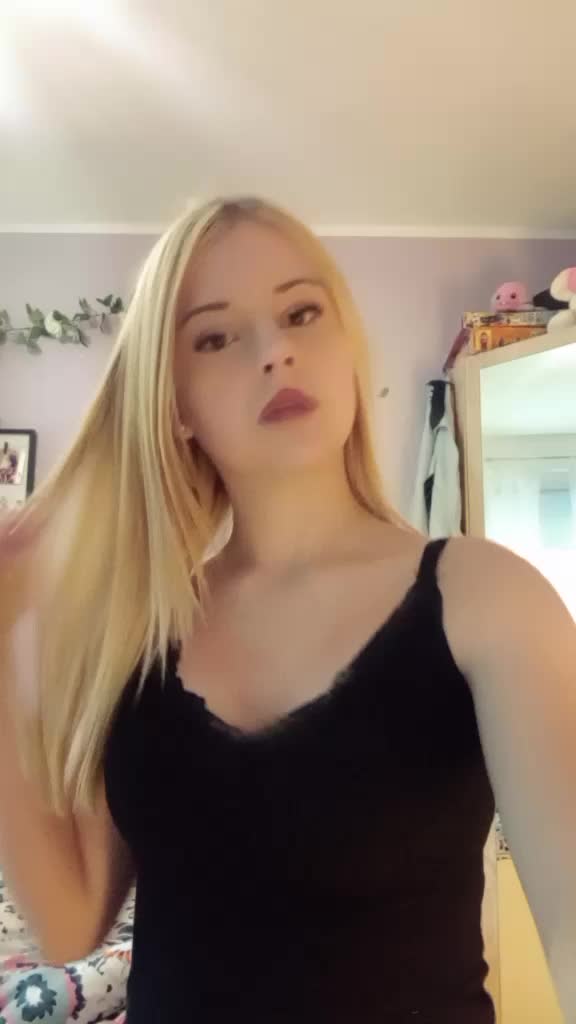 @𑣲𝐋