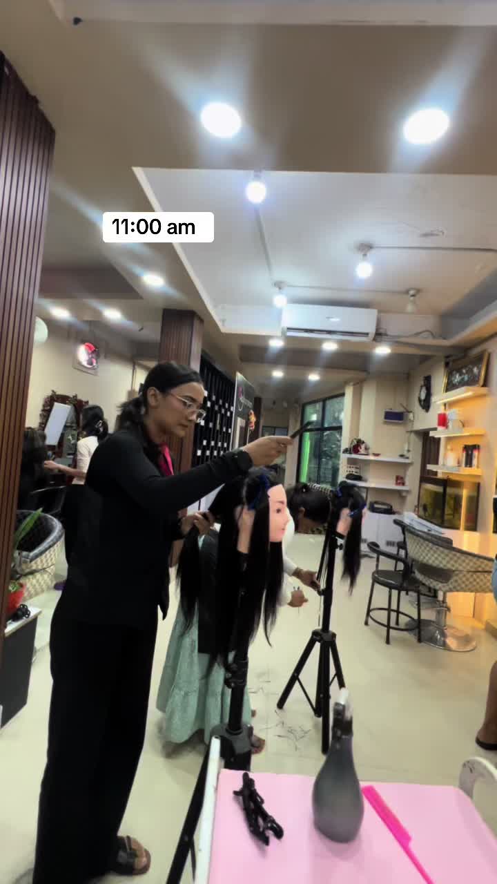 @Aakarshan beauty salon&academy