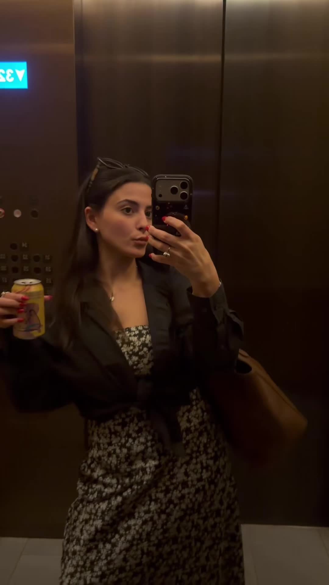 @bella