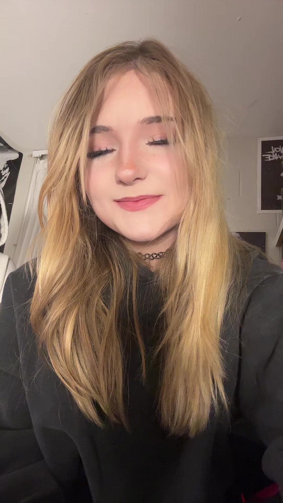 @elladaveyyyy