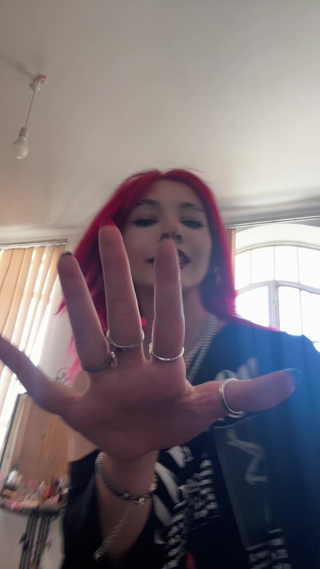 @hellxxrz