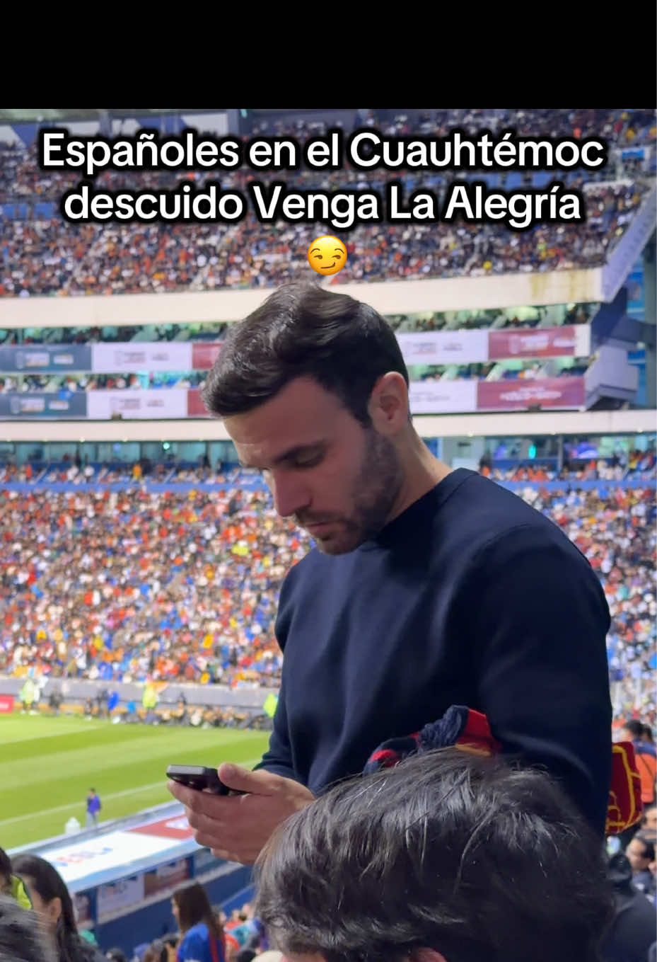 @Rocío Carbente (reportera🎤)
