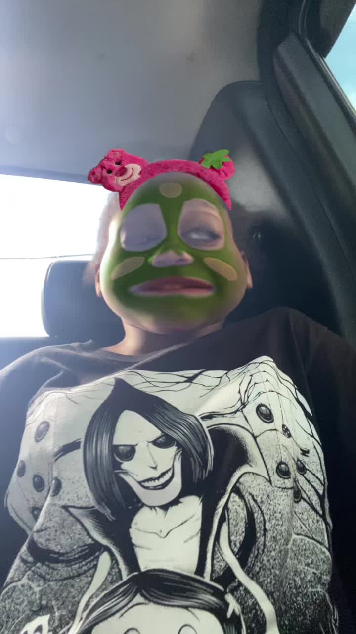 @NIKKI🇵🇷👻🖤🩶👻