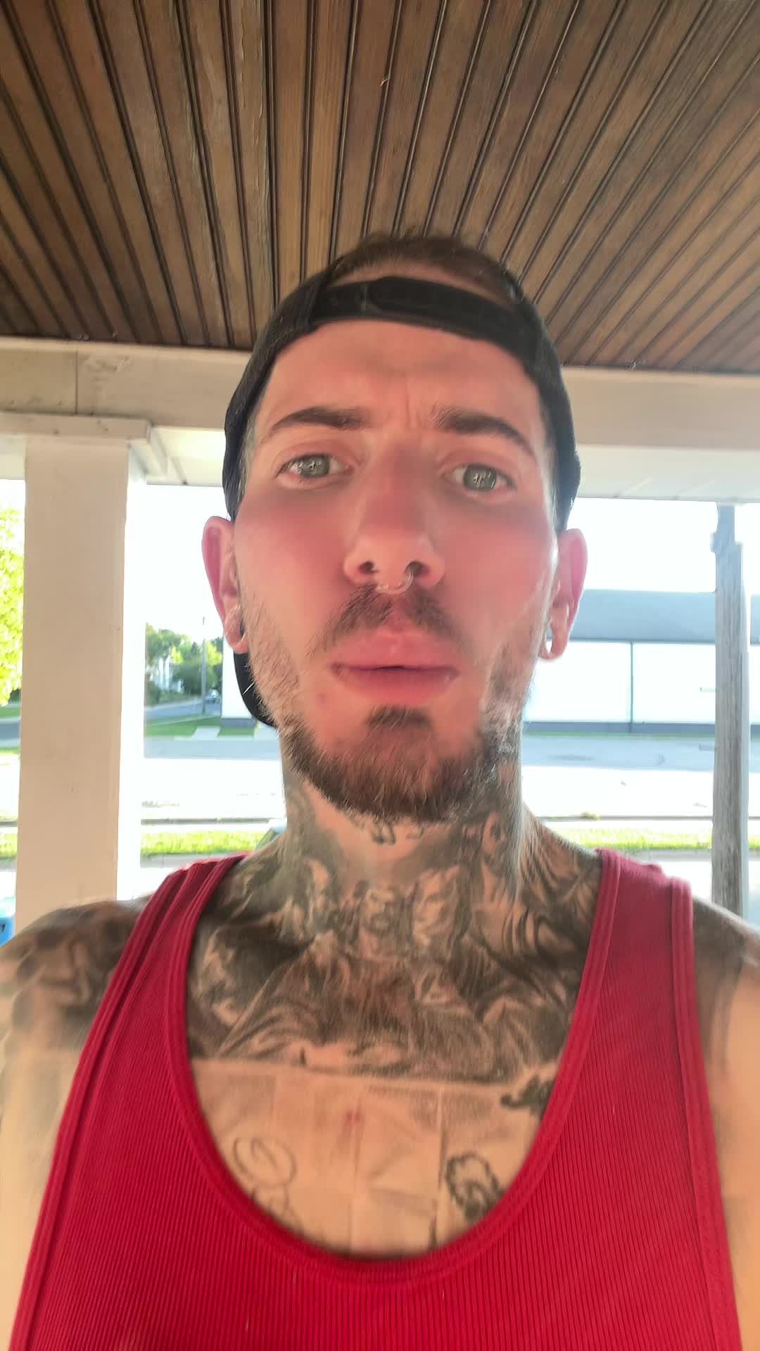 @Hollywood87