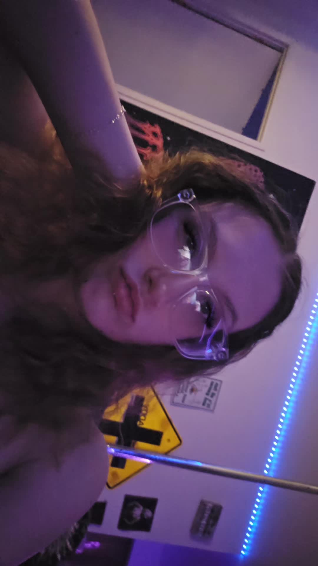 @G̶h̶o̶s̶t̶ ̶g̶i̶r̶l̶
