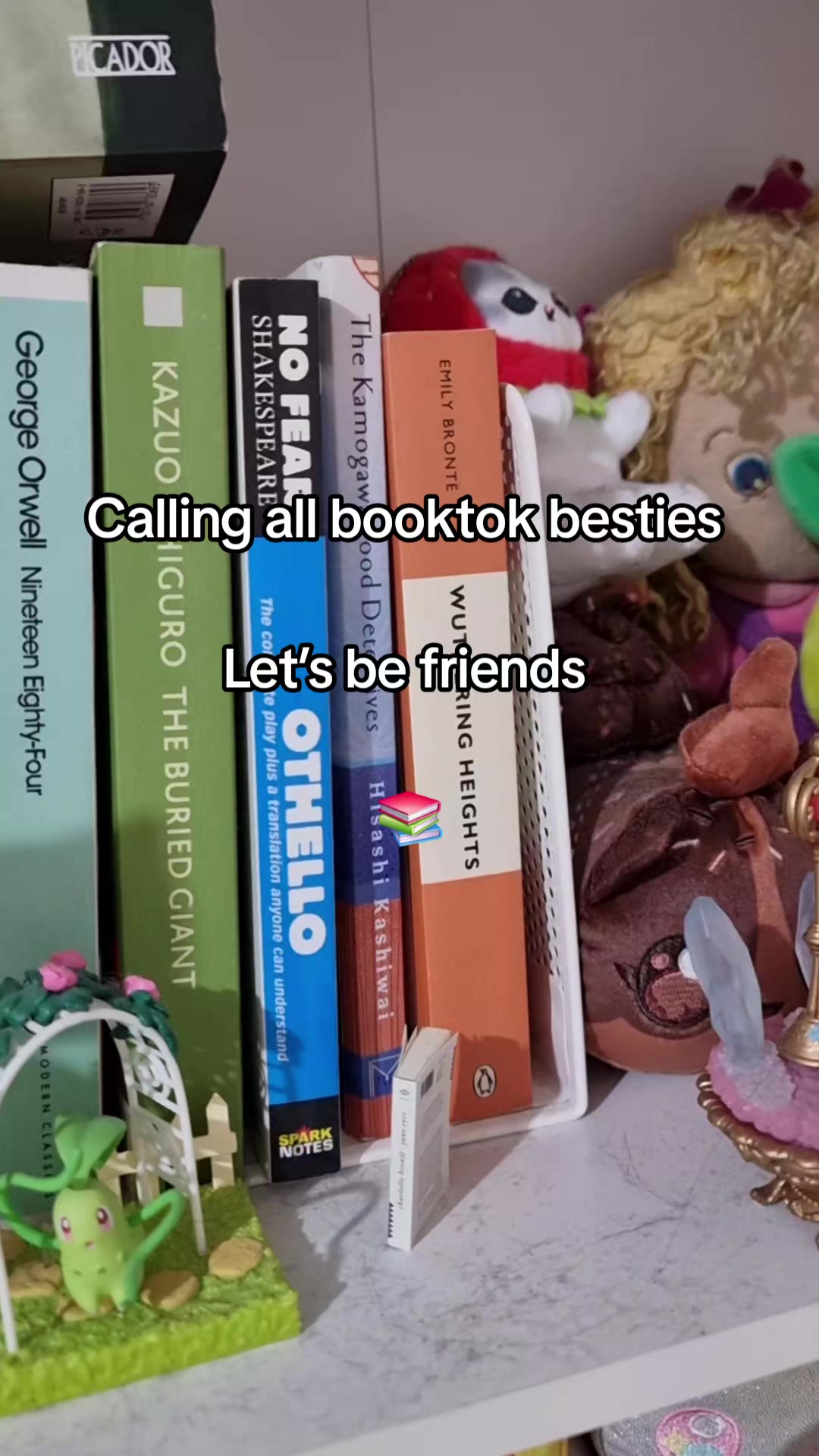 @RomanceReads