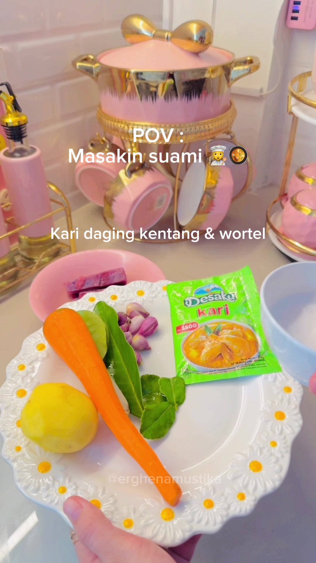 @IG : @erghenamustika
