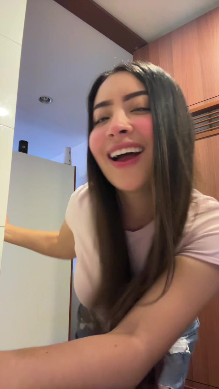 @Valentina